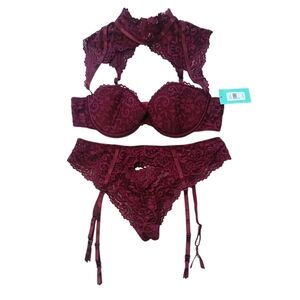 🆕️Fredericks×Megan Fox Burgundy Lace Intimate Set